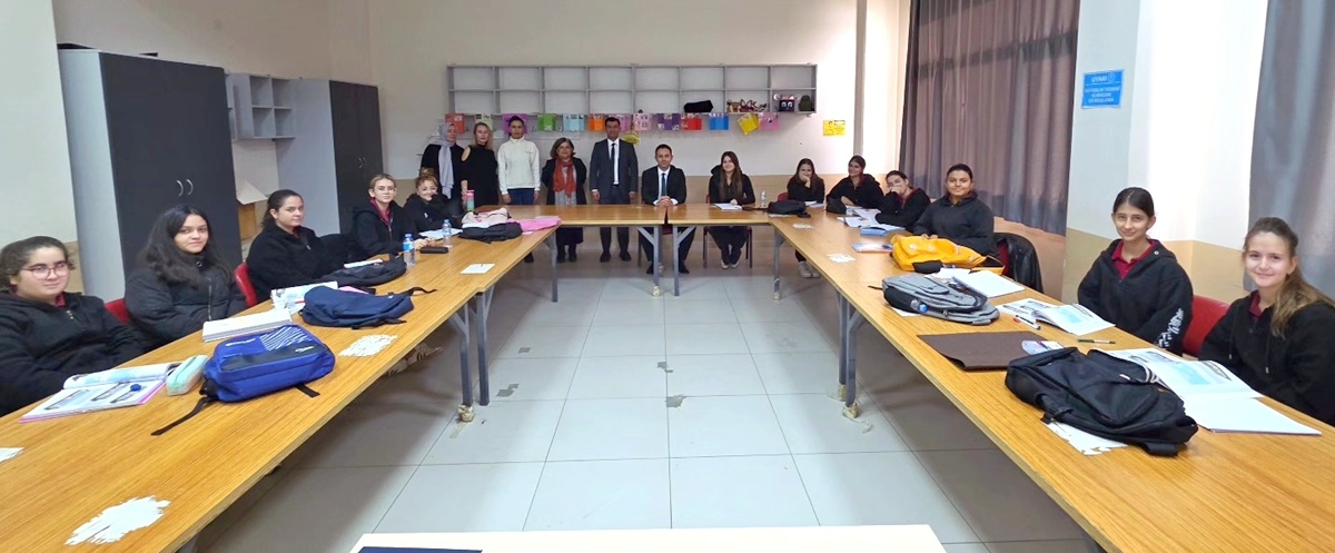 Gelibolu İlçe Milli Eğitim Müdürü Aydın öğrencilerle buluştu