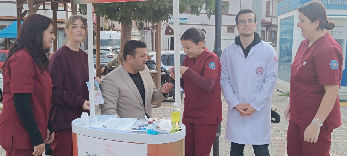 Pazaryeri'nde vatandaşlar diyabet konusunda bilgilendirildi